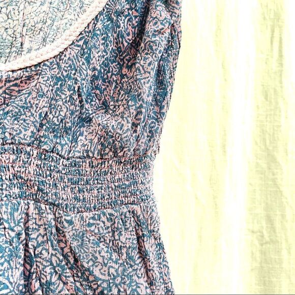 ECOTE Patterned Strappy Scoop Romper - Picture 8 of 15